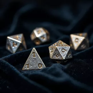 Кубики Q-workshop: Як обрати ідеальний дайс-сет для D&D