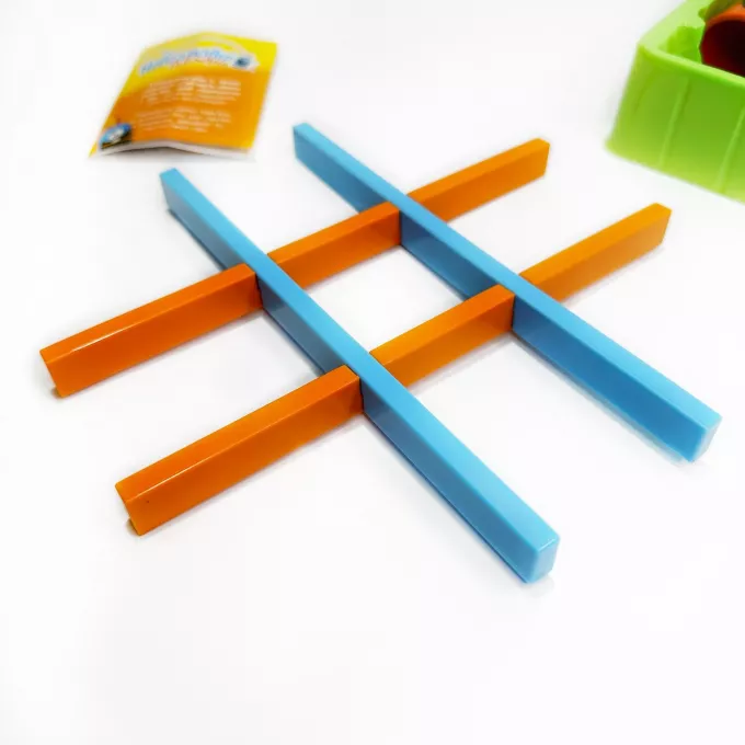 Настільна гра Невгамовні Гоблери (Gobblet Gobblers)