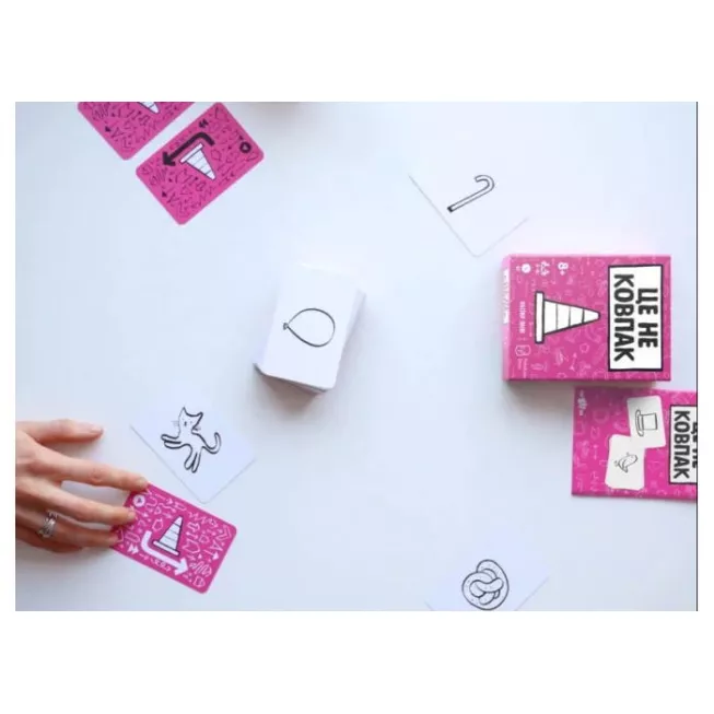 Настільна гра Це не ковпак (That's Not a Hat)