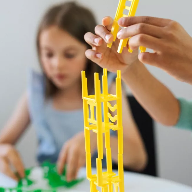 Настільна гра Стільчики (Mistakos) для 4-х гравців