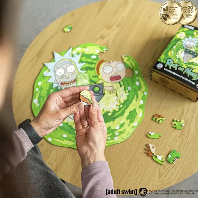 Фігурний дерев'яний пазл Rick & Morty™ Портал XL