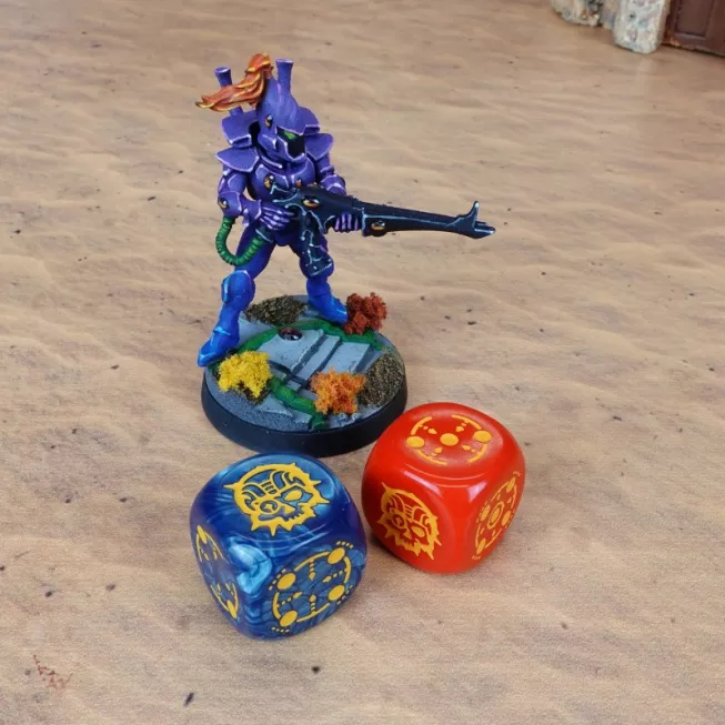 Набір кубиків Crosshairs Compact D6: Cobalt & Red Dice Set