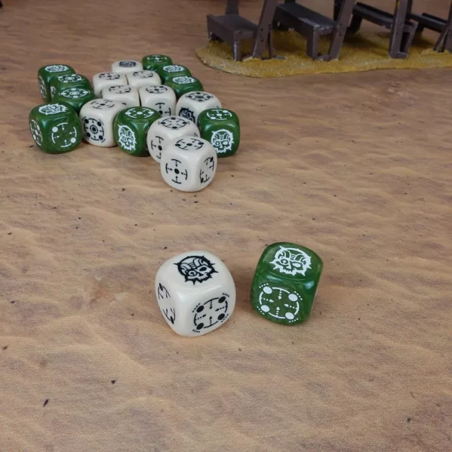 Набір кубиків Crosshairs Compact D6: Beige & Olive Dice Set