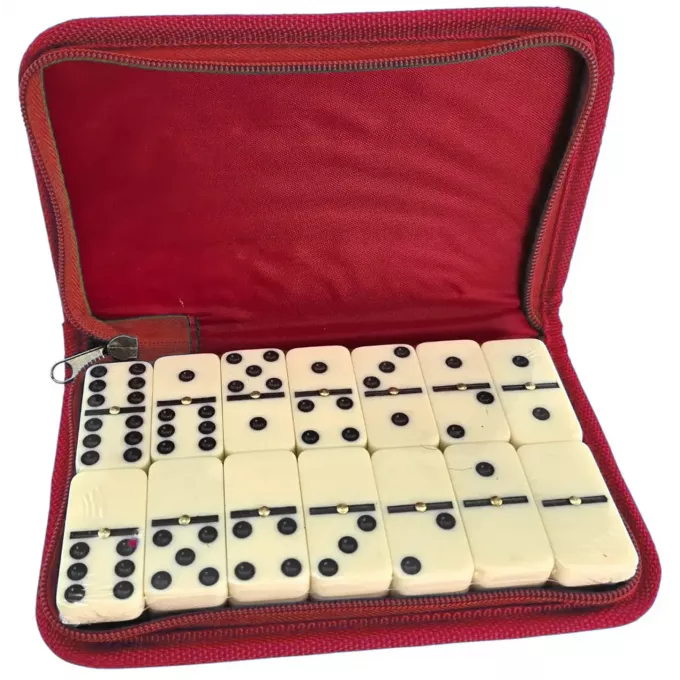 Доміно в червоному кейсі (19,5х12х2,5 см): купити за кращою ціною в Україні