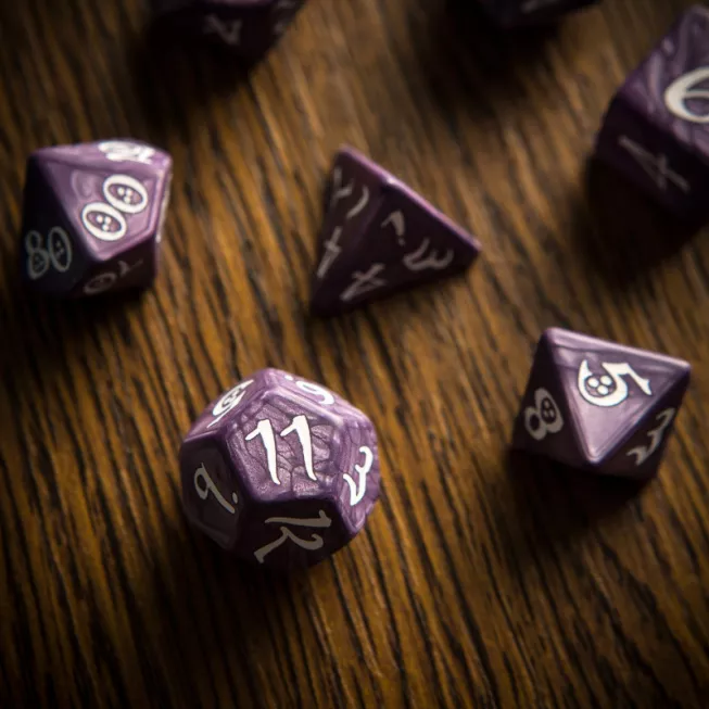 Набір кубиків Classic RPG Lavender & white Dice Set (7): купити за кращою ціною в Україні