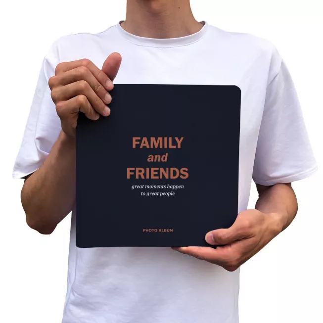Фотоальбом. Family and friends: купити за кращою ціною в Україні