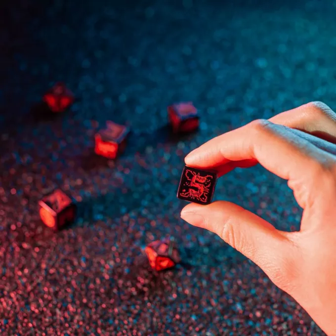 Набір кубиків Cyberpunk Red: Night City Essential Set (6): купити за кращою ціною в Україні