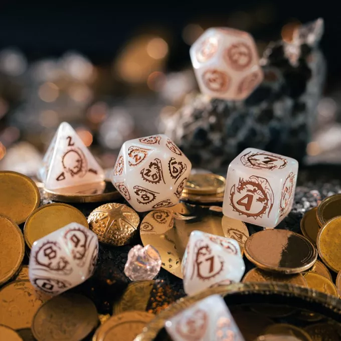 Набір кубиків Dragons Dice Set: Quartz (7): купити за кращою ціною в Україні