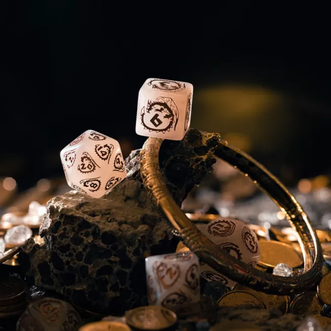 Набір кубиків Dragons Dice Set: Quartz (7): купити за кращою ціною в Україні